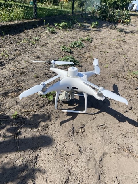 Dron z modułem RTK